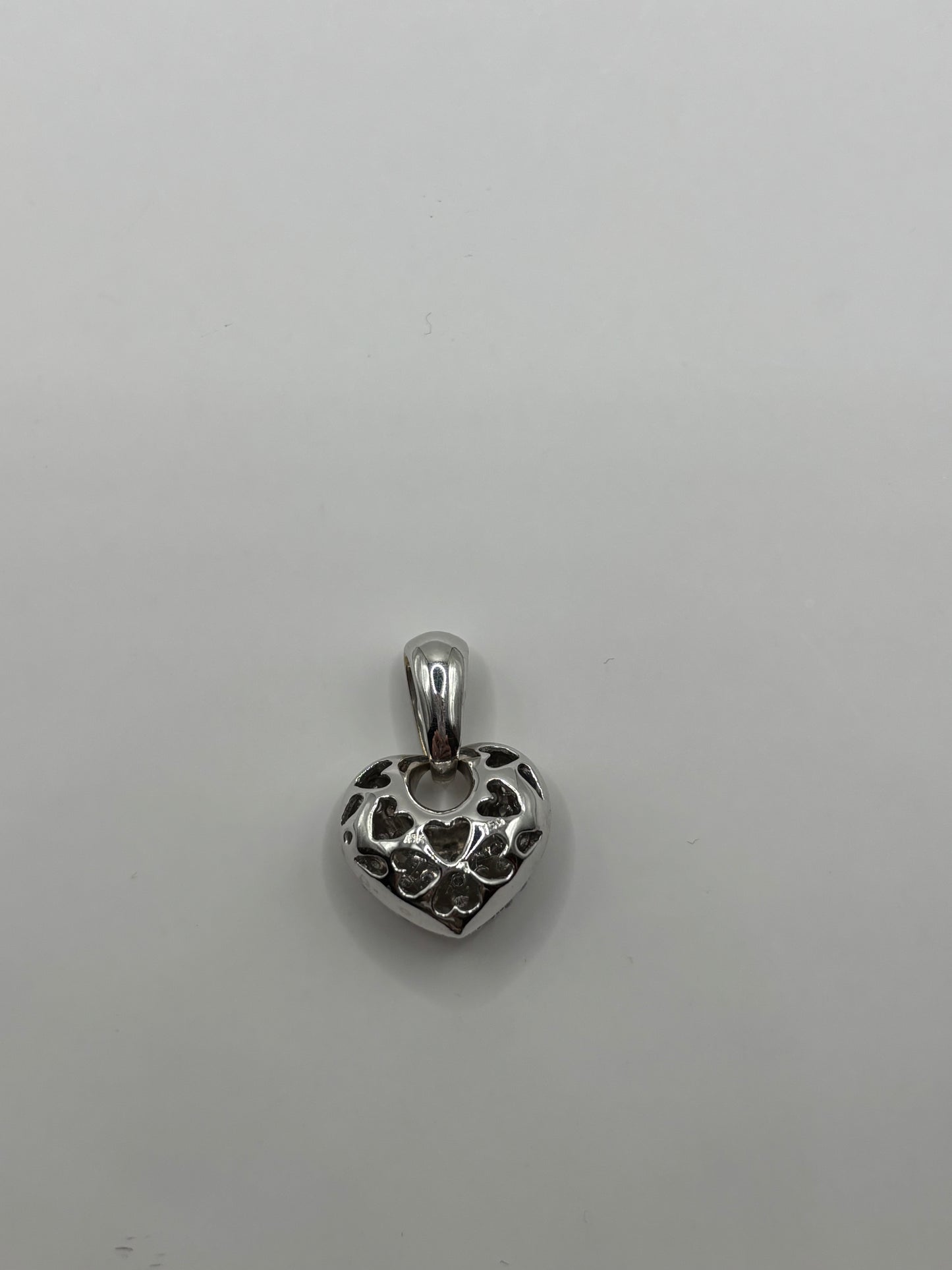 Estate diamond heart filigree pendant 18k
