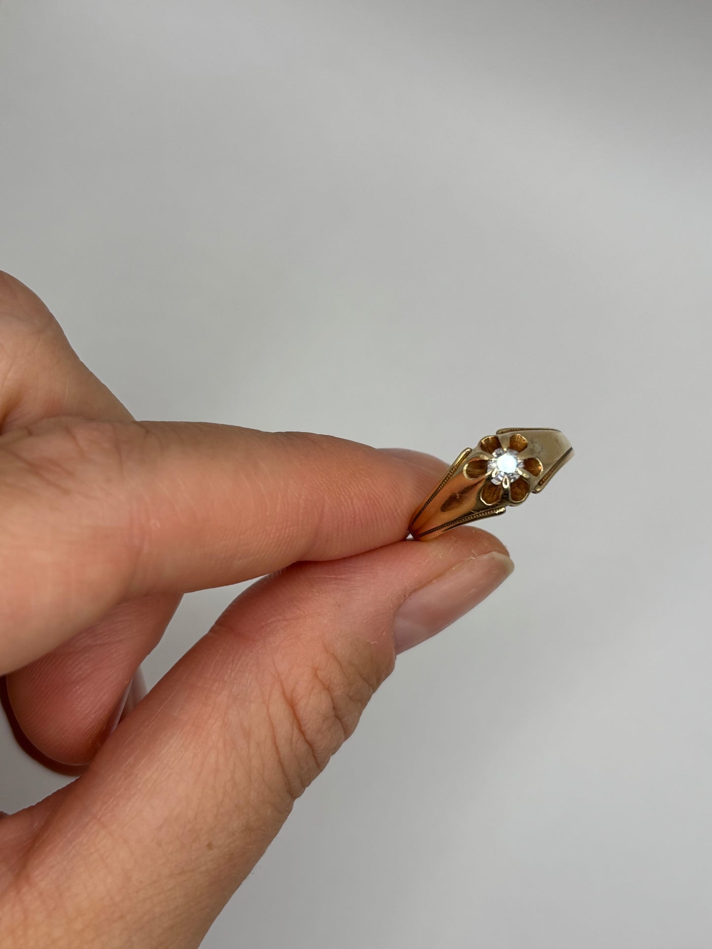 Victorian old mine cut diamond ring Belcher setting