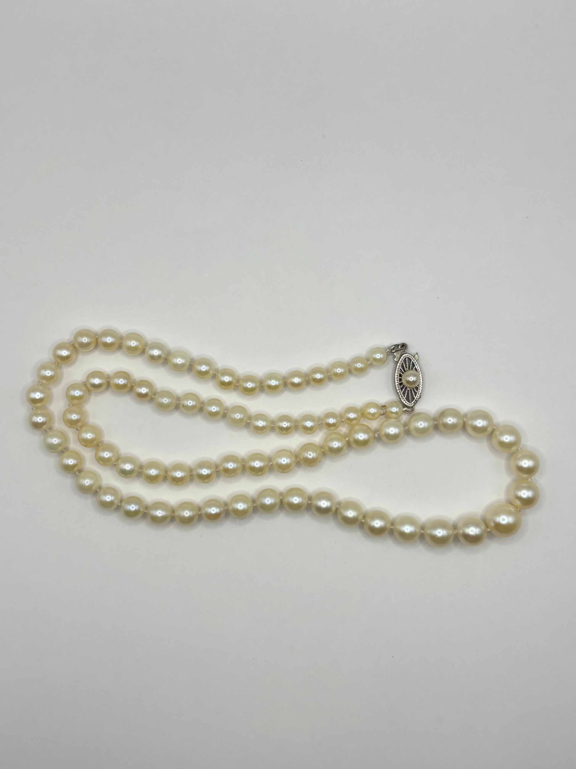 Antique graduated pearl necklace - Default Title