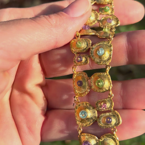 sea urchin bracelet video, detailed view